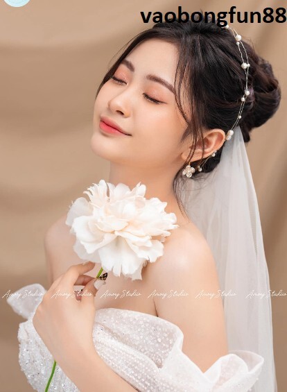 Cô nàng Linh Trang xinh đẹp